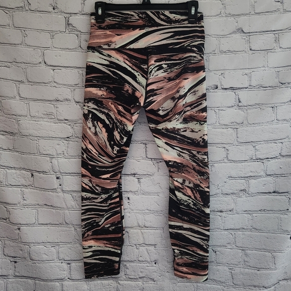 Lululemon Wunder Under Leggings - Picture 6 of 8